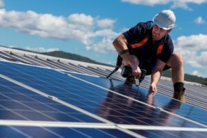 Durabilitatea panourilor solare – avantaj pentru afacerea ta