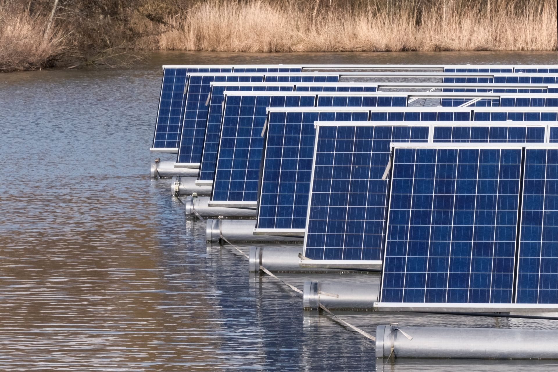 Panouri solare plutitoare – viitorul energiei verzi