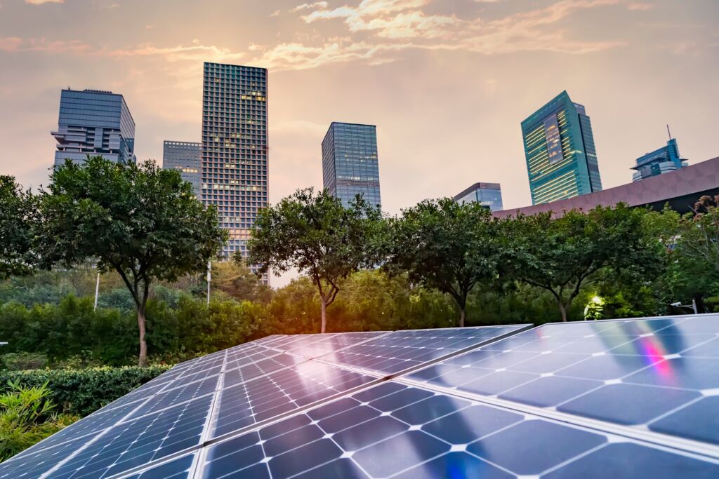 Energia solară încotro – datorită tehnologiilor inovatoare, domeniul energiei curate și regenerabile se anunță a fi unul cu un impact masiv și pozitiv