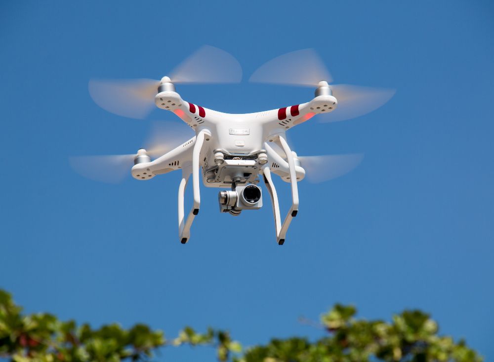 Cum pot fi utilizate panourile solare pentru a alimenta dronele pentru livrare?
